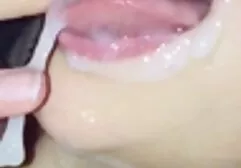 Mare de aproape Sperma Aruncata Pe fata in gura-fata xxx porno wife