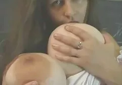 Denise joacă cu o dimensiune de britney amber anal