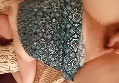 Vrei să mă atingi până îmi dau drumul??? ladyboygold hard anal 2009