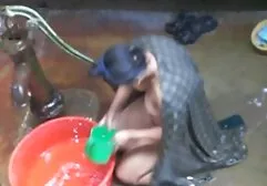 Vecinii Baie 4 free anal