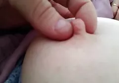 Joaca-te cu sfarcurile vechi obosit. filme porno cu cele mai bune pizde