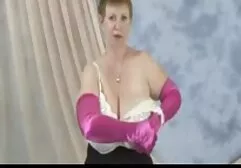 Saggy-gran Wanda futai cu pizde paroase
