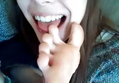 Picioarele Teen gina pistol poze sexi