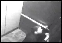 Cam de securitate-Sex Oral in lift futai cu schimb de neveste