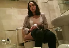 Orange O toaletă de oaspeți eleve futute la scoala