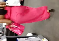 Negri Tanar Si Matura Cur in roz vedea prin Rochie futai cu babe de la tara