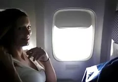 Femeia de conducere Se masturbeaza pe avion